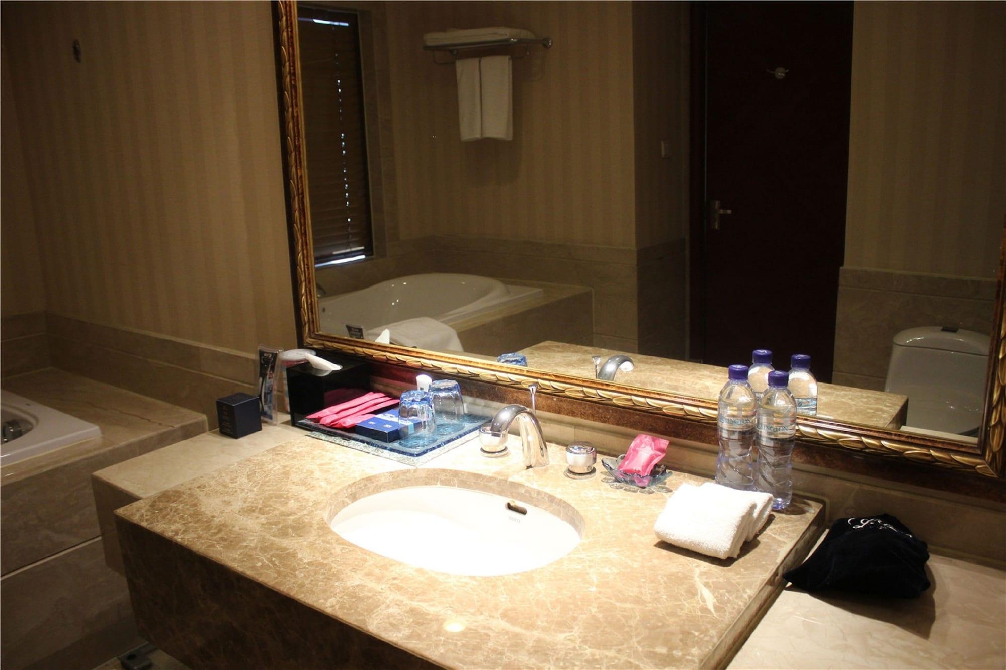 Shenyang Rich Gate Hotel المظهر الخارجي الصورة